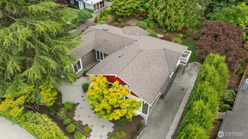 Property photo for 10133 Ne 113th Place, Kirkland photo 9
