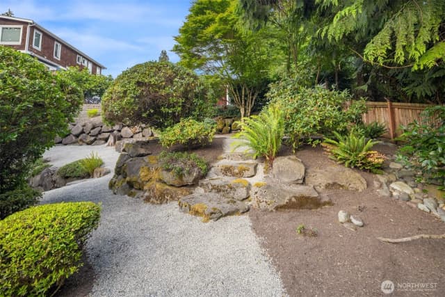 Property photo for 10133 Ne 113th Place, Kirkland photo 4