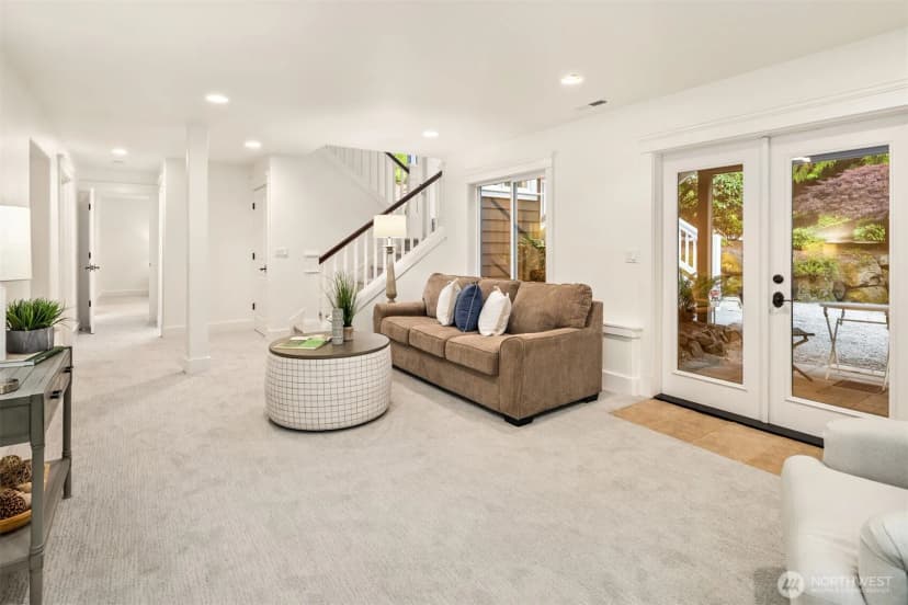 Property photo for 10133 Ne 113th Place, Kirkland photo 31