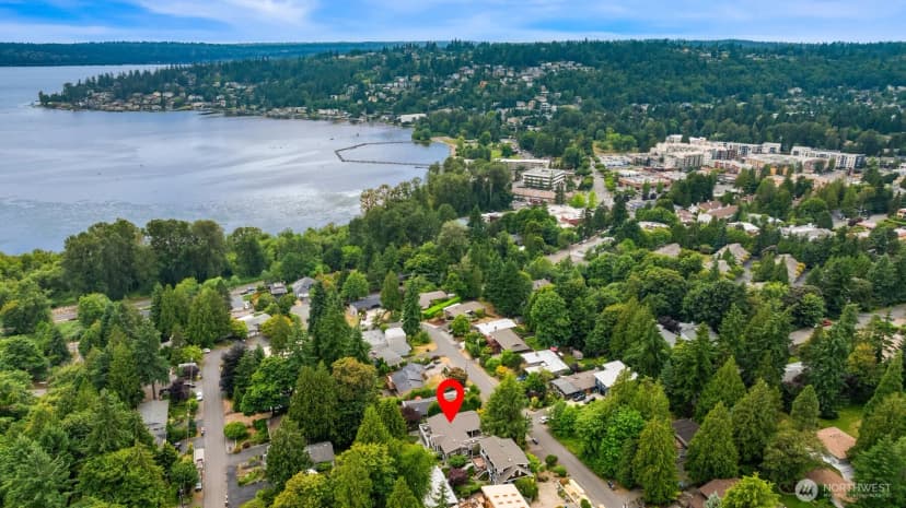 Property photo for 10133 Ne 113th Place, Kirkland photo 10