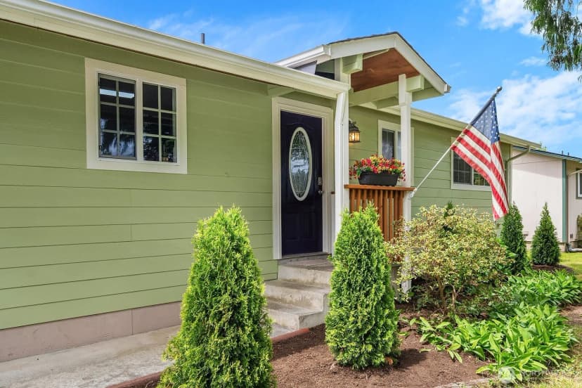 Property photo for 4952 Milwaukee Avenue, Carnation photo 2