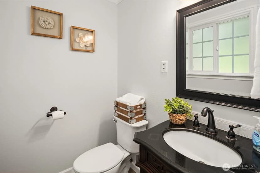 Property photo for 4952 Milwaukee Avenue, Carnation photo 16
