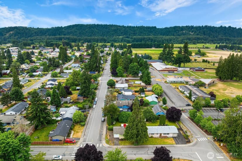 Property photo for 4952 Milwaukee Avenue, Carnation photo 33