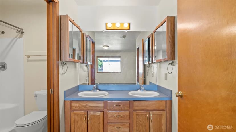 Property photo for 102 Se Maple, College Place photo 19