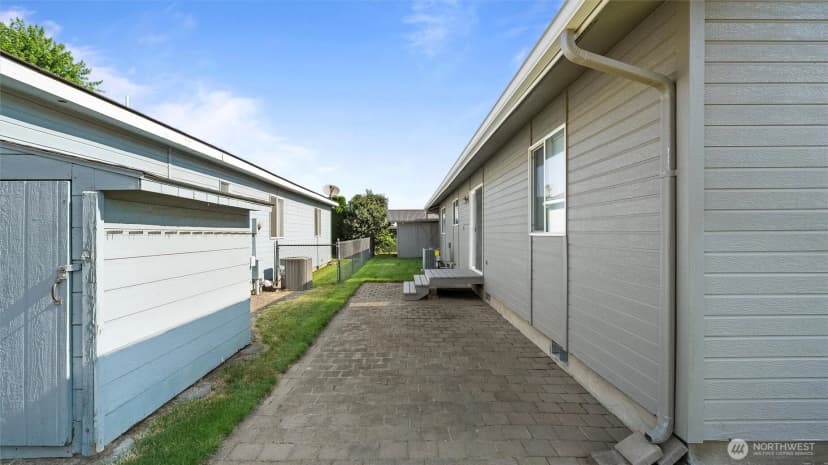 Property photo for 102 Se Maple, College Place photo 32