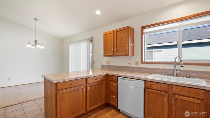 Property photo for 102 Se Maple, College Place photo 13