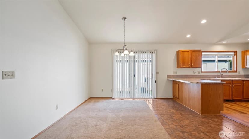 Property photo for 102 Se Maple, College Place photo 9