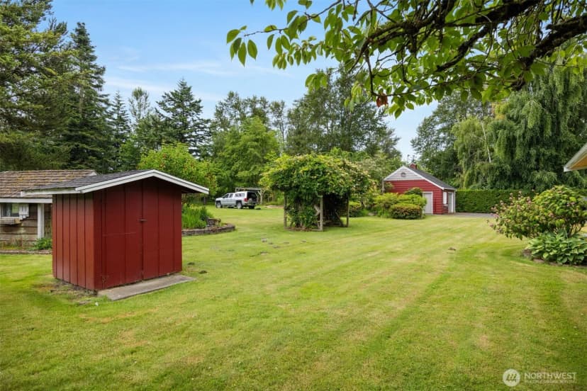 Property photo for 347 W King Tut Road, Bellingham photo 40
