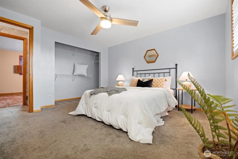 Property photo for 347 W King Tut Road, Bellingham photo 14