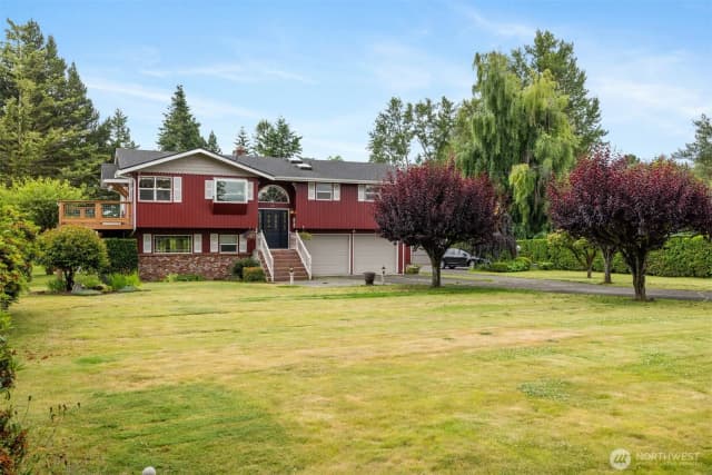Property photo for 347 W King Tut Road, Bellingham