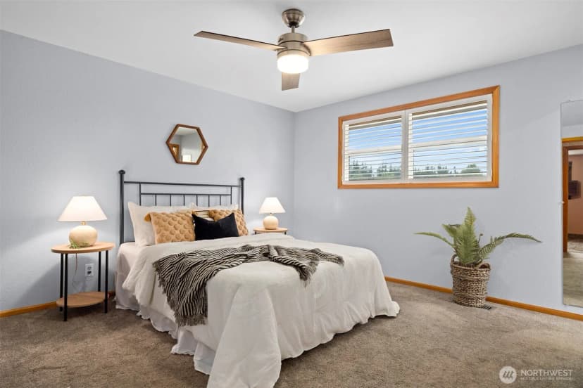 Property photo for 347 W King Tut Road, Bellingham photo 13