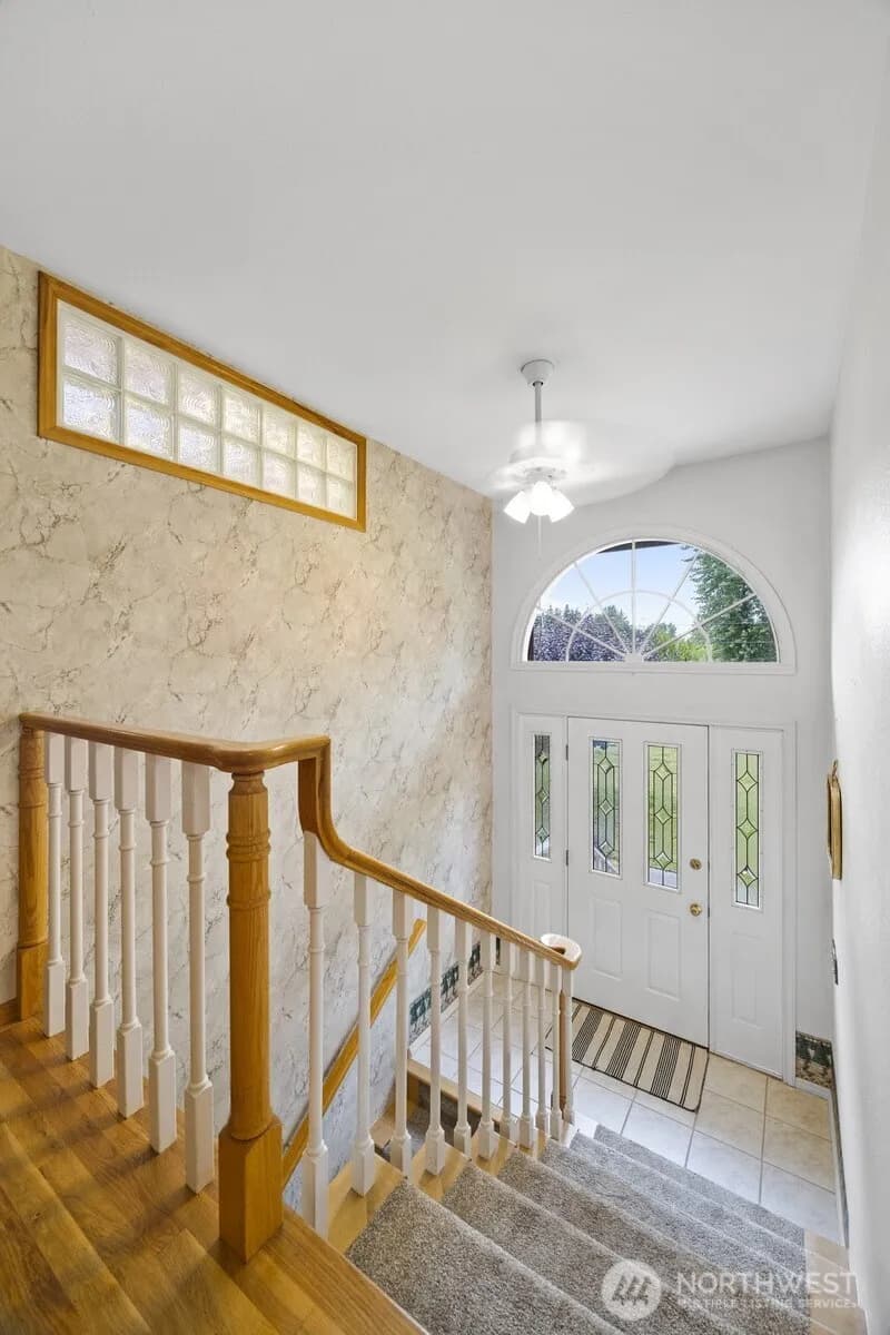 Property photo for 347 W King Tut Road, Bellingham photo 2