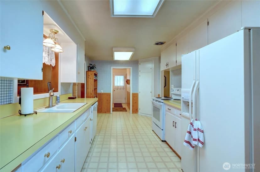 Property photo for 16006 Spanaway Loop Road S, Spanaway photo 8