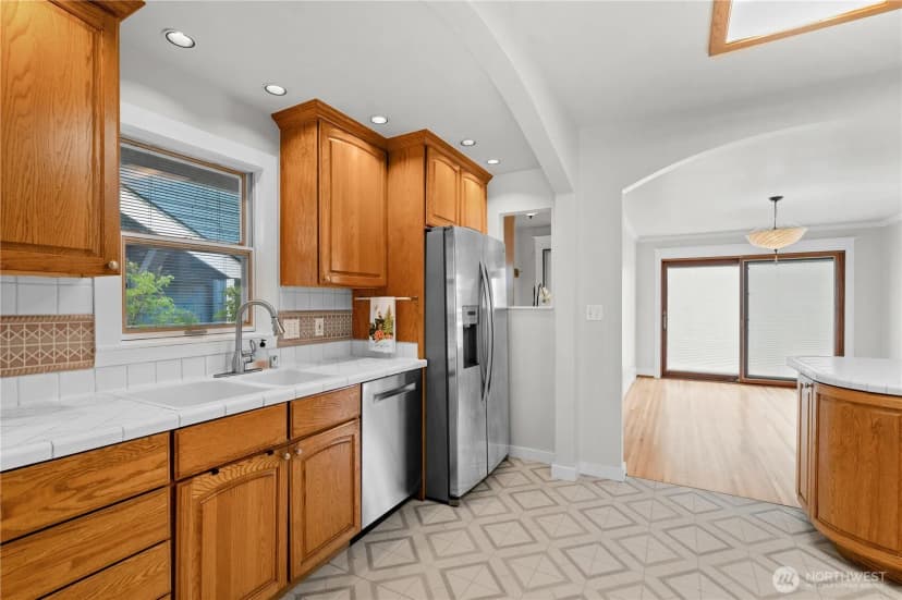 Property photo for 6903 Fauntleroy Way Sw, Seattle photo 11