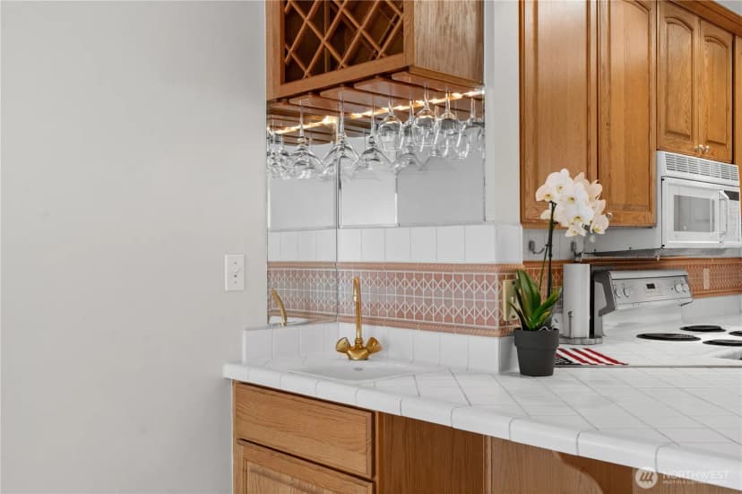 Property photo for 6903 Fauntleroy Way Sw, Seattle photo 17