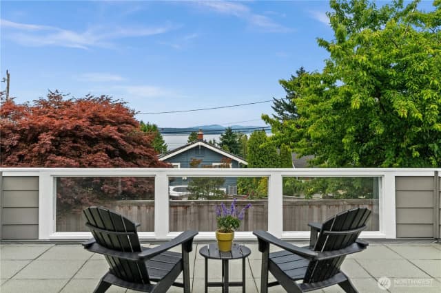 Property photo for 6903 Fauntleroy Way Sw, Seattle photo 3
