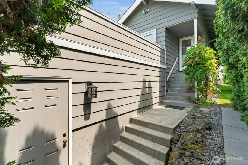 Property photo for 6903 Fauntleroy Way Sw, Seattle photo 23