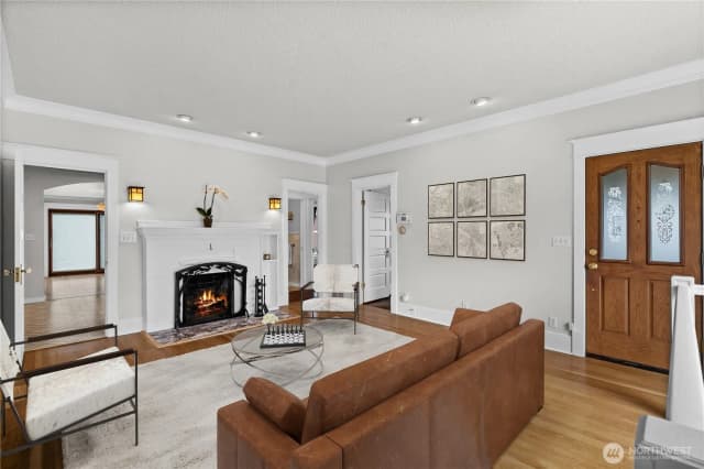 Property photo for 6903 Fauntleroy Way Sw, Seattle photo 5