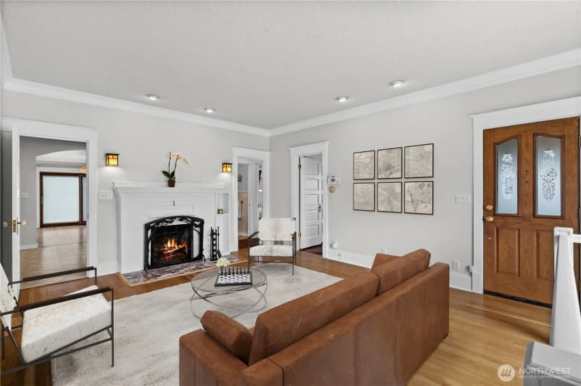 Property photo for 6903 Fauntleroy Way Sw, Seattle photo 5