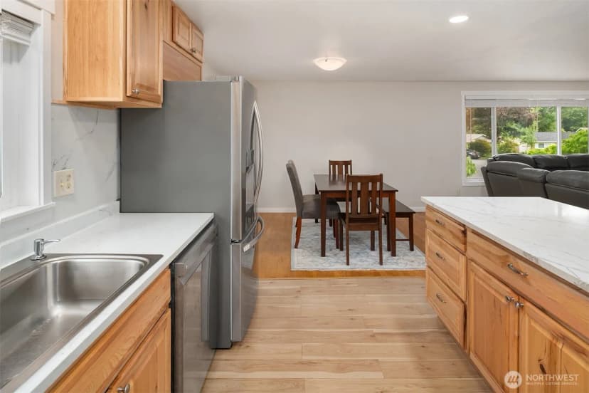 Property photo for 16825 Ne 106th Street, Redmond photo 7