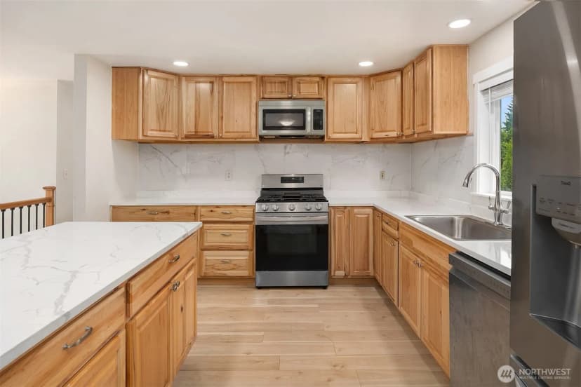 Property photo for 16825 Ne 106th Street, Redmond photo 6