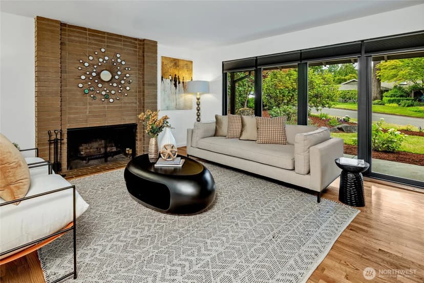Property photo for 9101 Se 57th Street, Mercer Island photo 3