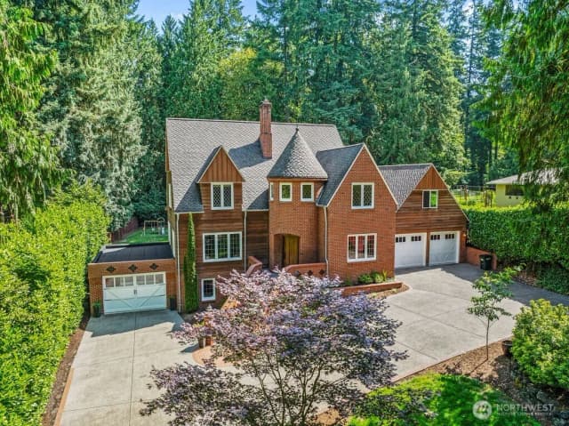 Property photo for 2608 Cascade Way, Longview
