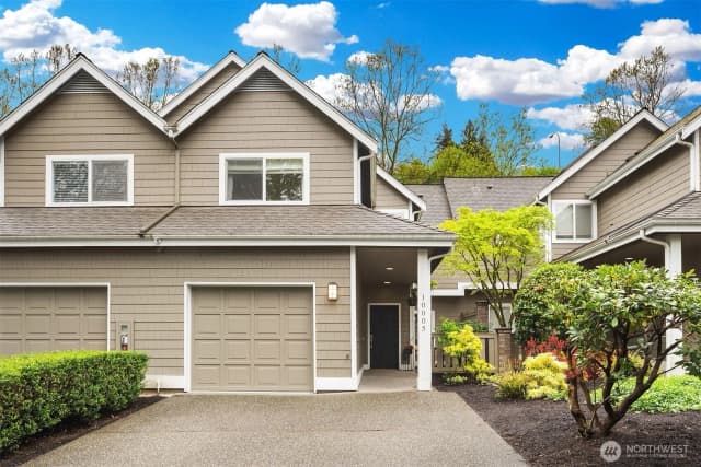 Property photo for 10005 Ne 37th Court #106, Kirkland