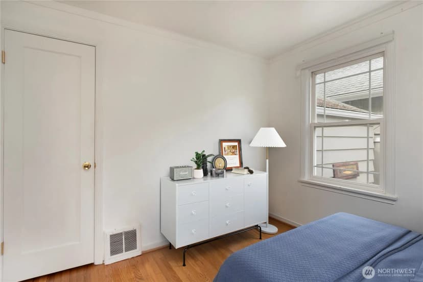 Property photo for 11008 Dayton Avenue N, Seattle photo 16
