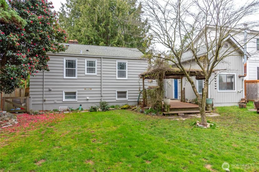 Property photo for 11008 Dayton Avenue N, Seattle photo 30