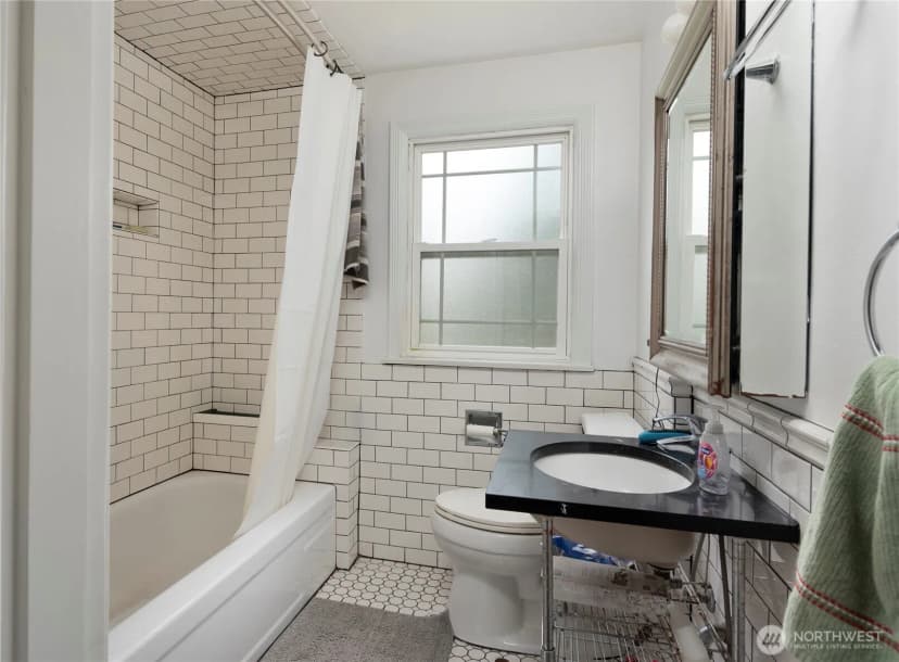 Property photo for 11008 Dayton Avenue N, Seattle photo 19