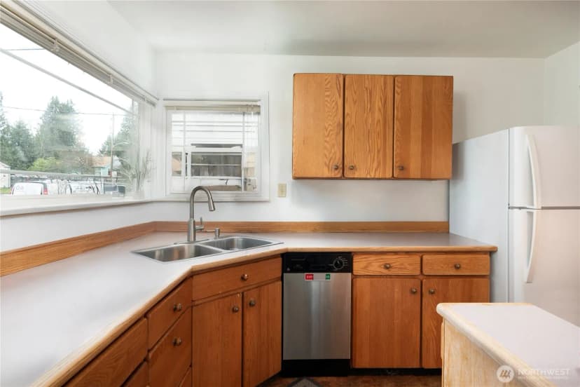 Property photo for 11008 Dayton Avenue N, Seattle photo 10