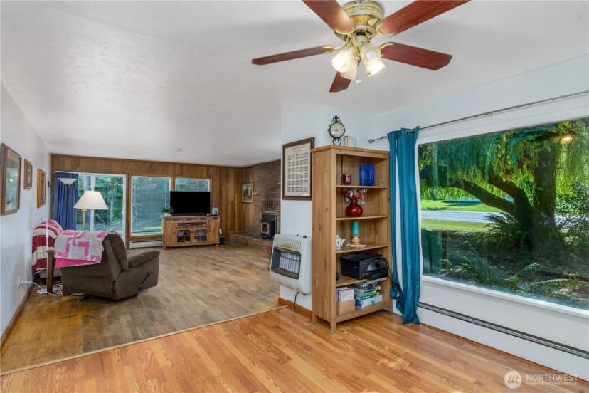 Property photo for 1038 W Glenwood St, Port Angeles photo 8
