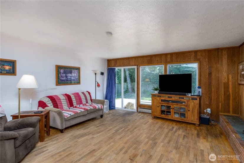 Property photo for 1038 W Glenwood St, Port Angeles photo 7
