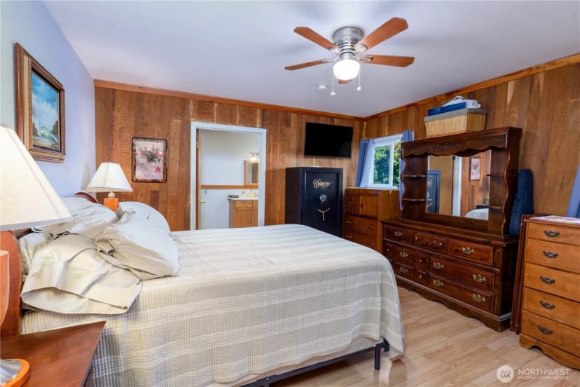 Property photo for 1038 W Glenwood St, Port Angeles photo 16