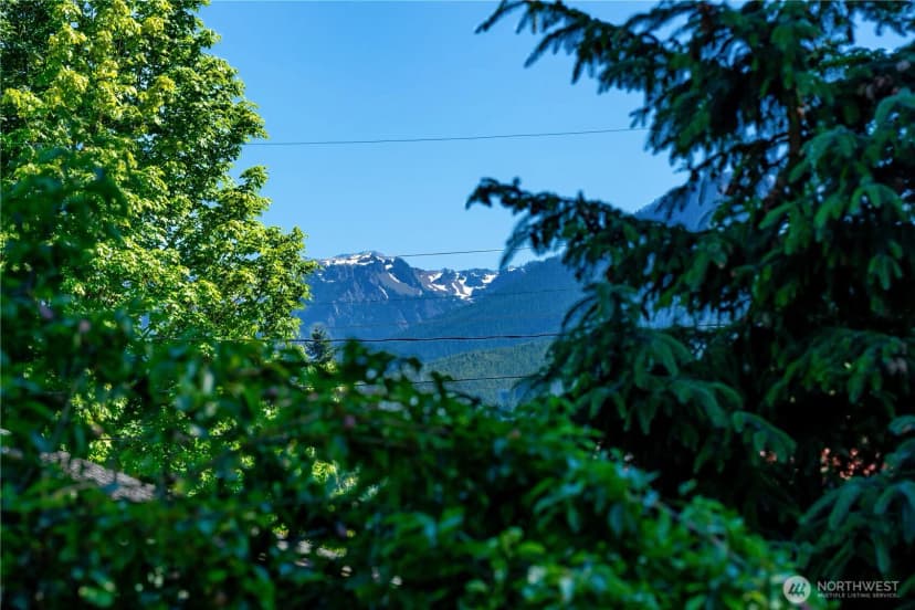 Property photo for 1038 W Glenwood St, Port Angeles photo 30