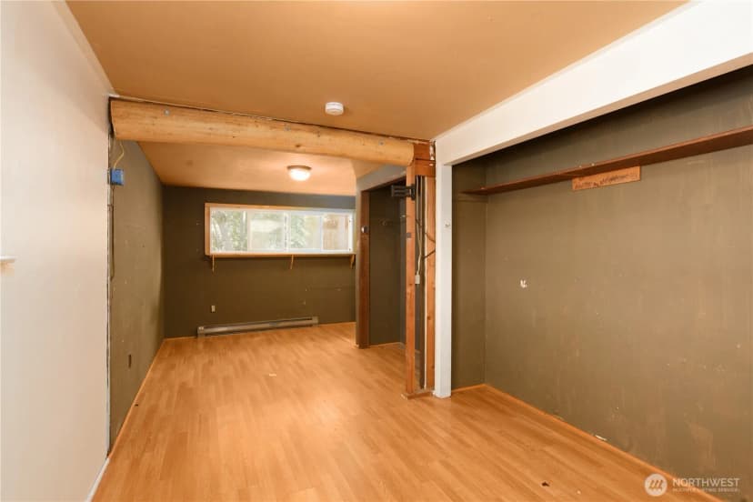 Property photo for 1038 W Glenwood St, Port Angeles photo 33