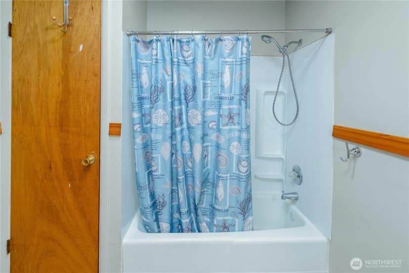 Property photo for 1038 W Glenwood St, Port Angeles photo 20