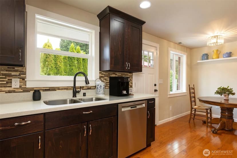 Property photo for 7923 220th Street Sw, Edmonds photo 11