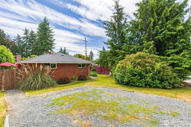 Property photo for 7923 220th Street Sw, Edmonds photo 5
