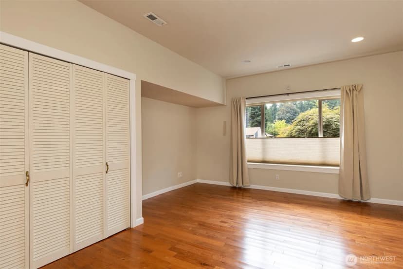 Property photo for 7923 220th Street Sw, Edmonds photo 32