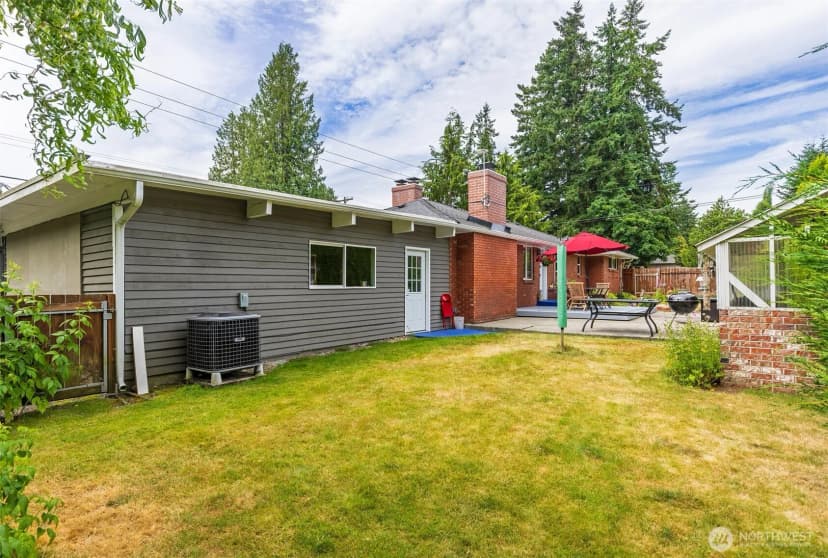 Property photo for 7923 220th Street Sw, Edmonds photo 37