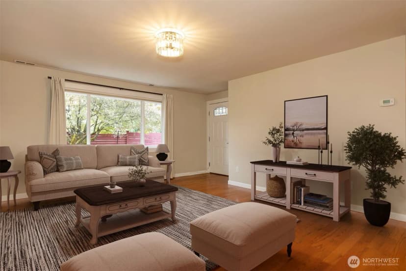 Property photo for 7923 220th Street Sw, Edmonds photo 8