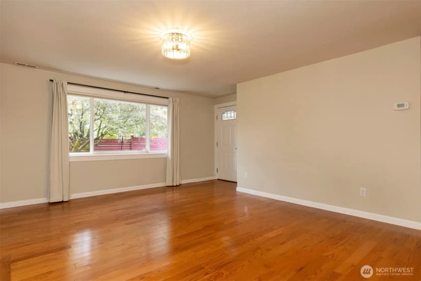 Property photo for 7923 220th Street Sw, Edmonds photo 27