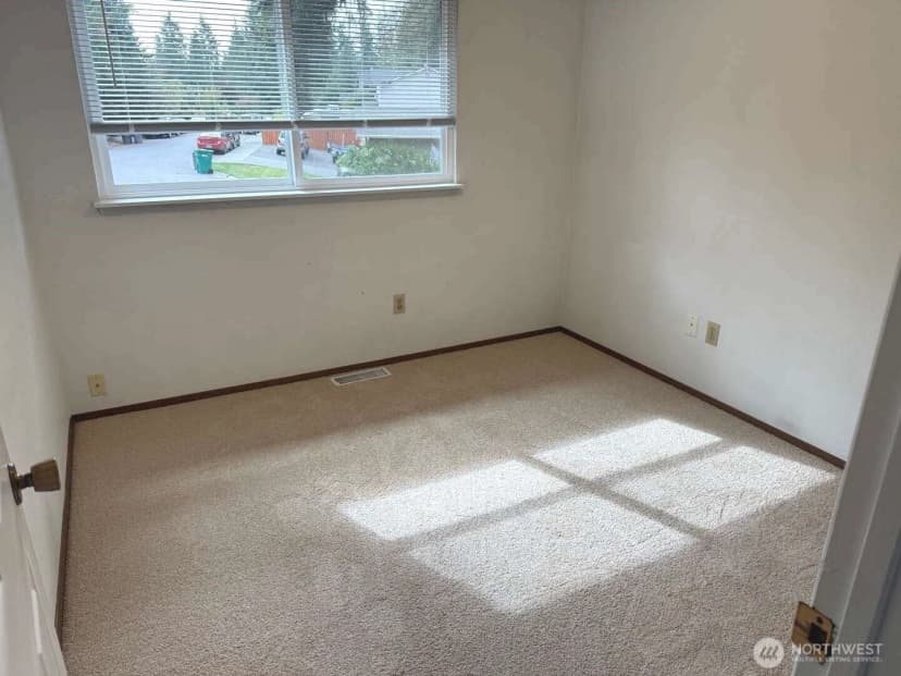 Property photo for 10802 29th Drive Se, Everett photo 10