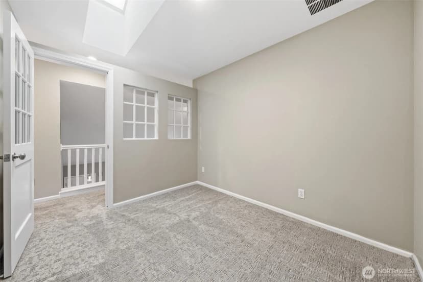 Property photo for 7114 Hazel Place Se, Auburn photo 32
