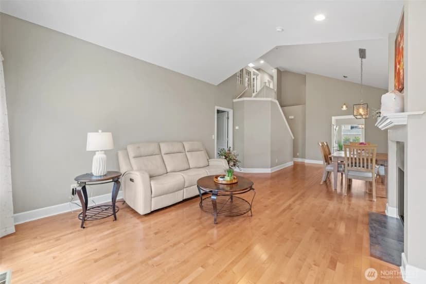 Property photo for 7114 Hazel Place Se, Auburn photo 6