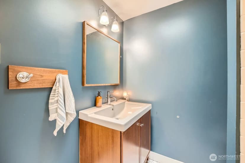 Property photo for 11251 28th Avenue Sw, Seattle photo 18