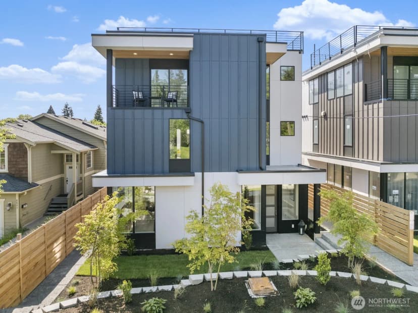 Property photo for 8825 C Wallingford Avenue N, Seattle photo 29