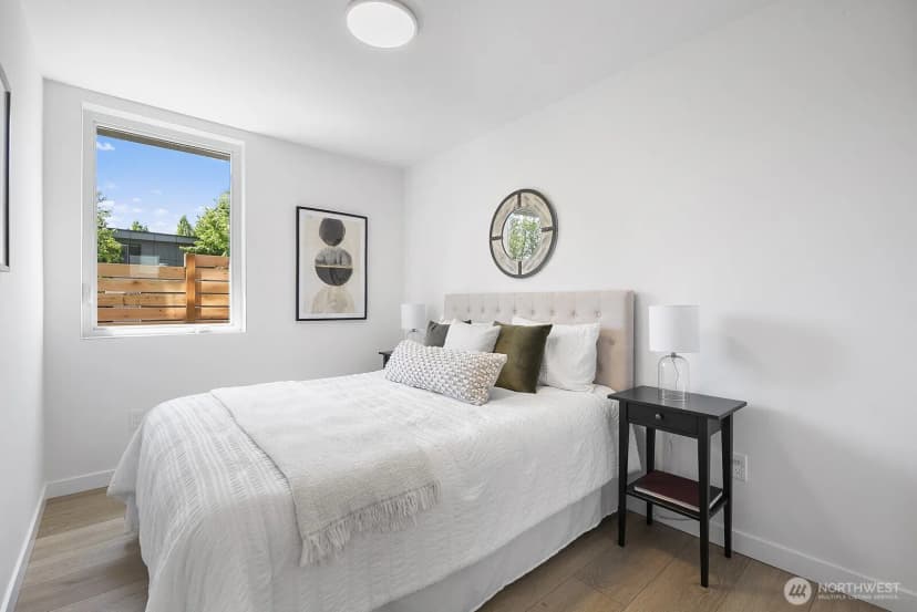 Property photo for 8825 C Wallingford Avenue N, Seattle photo 15